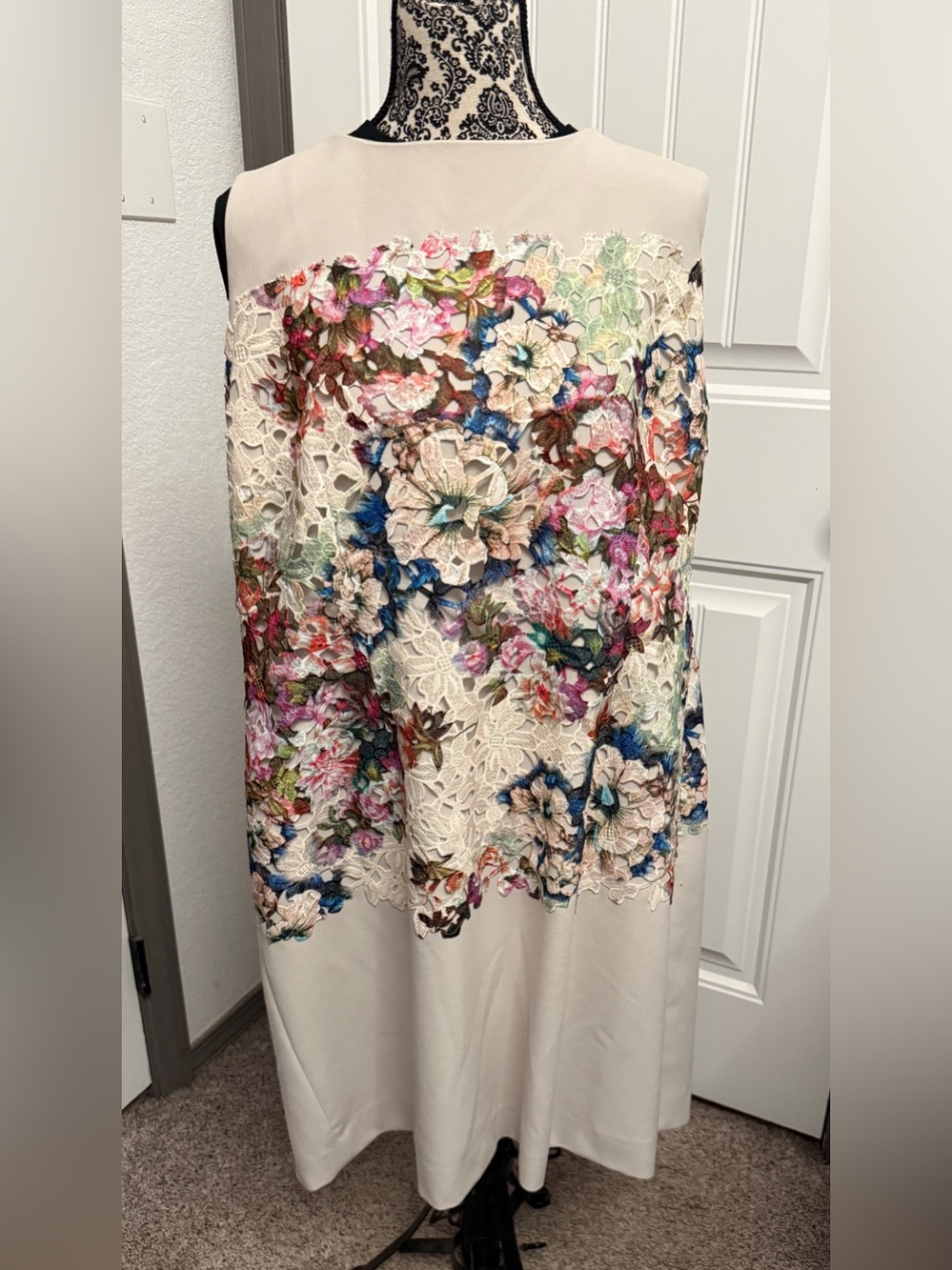 Tahari Arthur S. Levine Floral Embroidered Lace Sheath Dress Size 16W